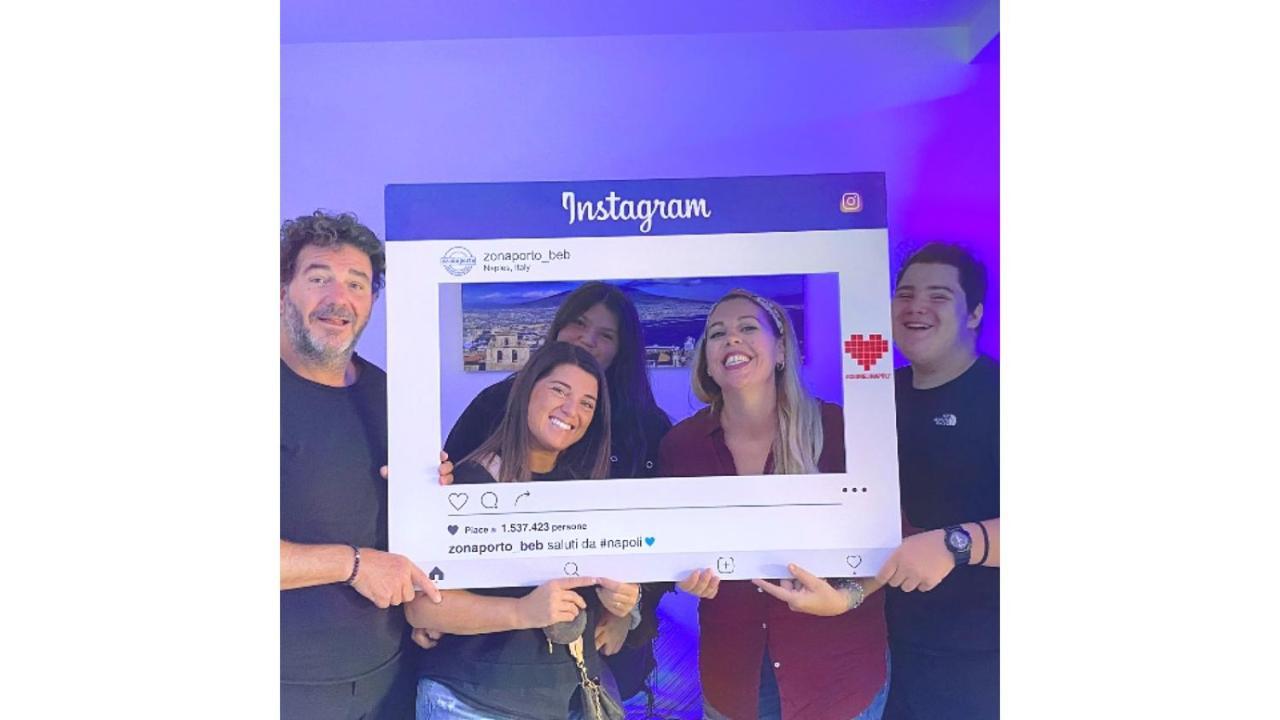 #Zonaporto Acomodação com café da manhã Nápoles Exterior foto
